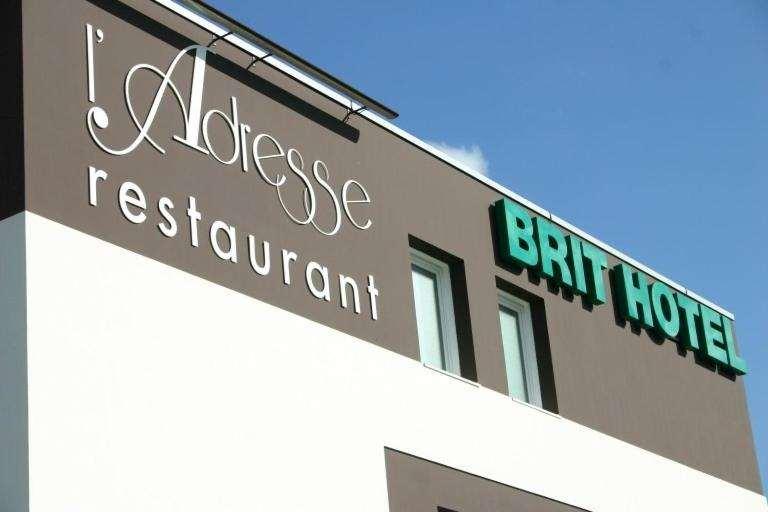Brit Hotel Saint-Meen-Le-Grand En Broceliande Esterno foto