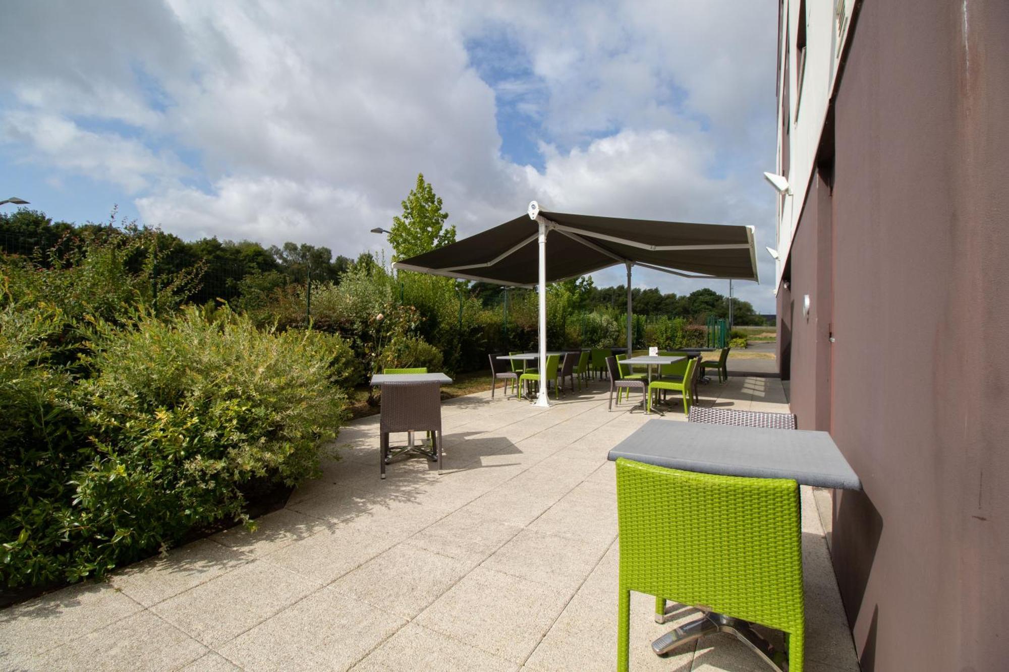 Brit Hotel Saint-Meen-Le-Grand En Broceliande Esterno foto