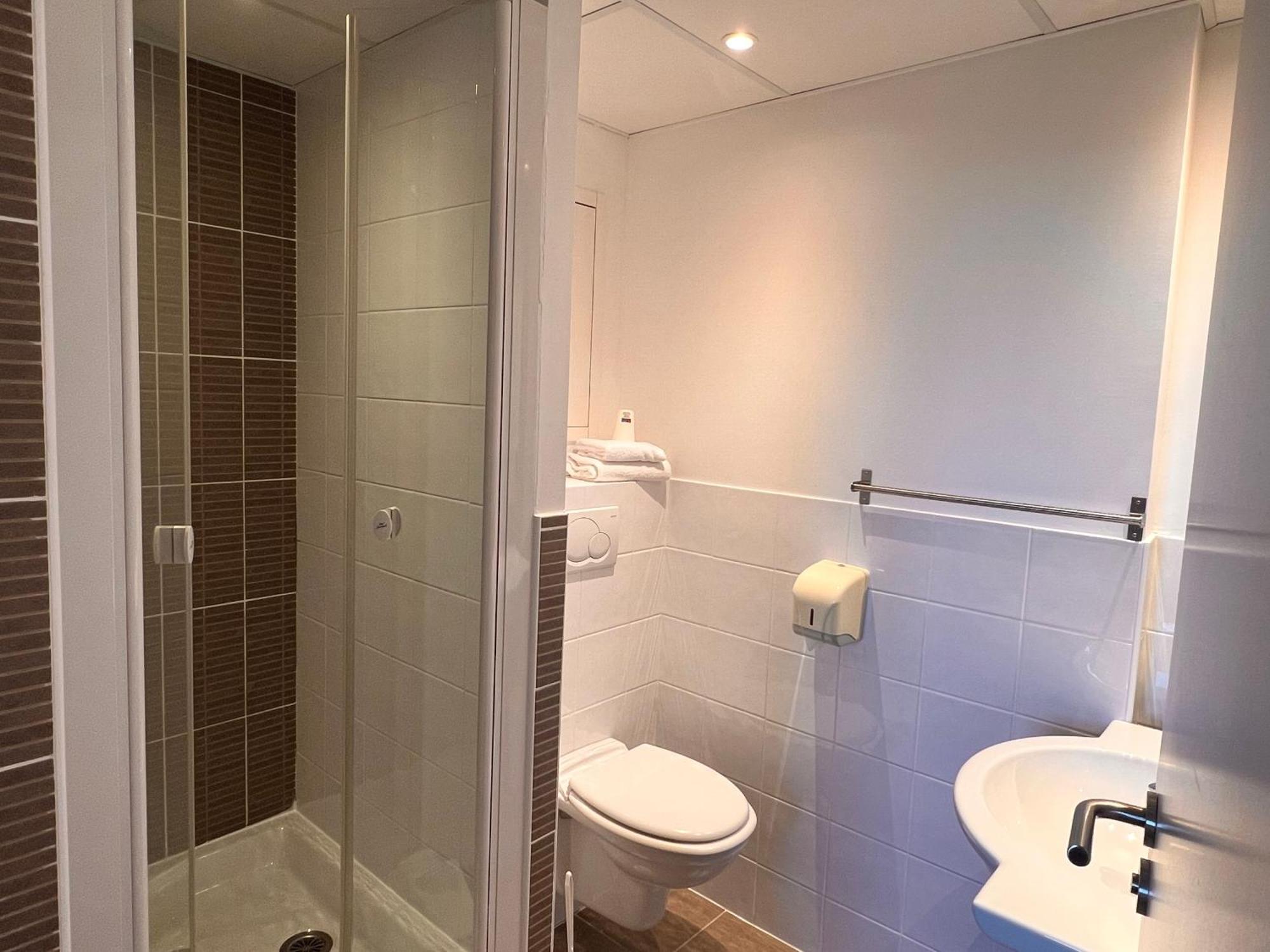 Brit Hotel Saint-Meen-Le-Grand En Broceliande Esterno foto