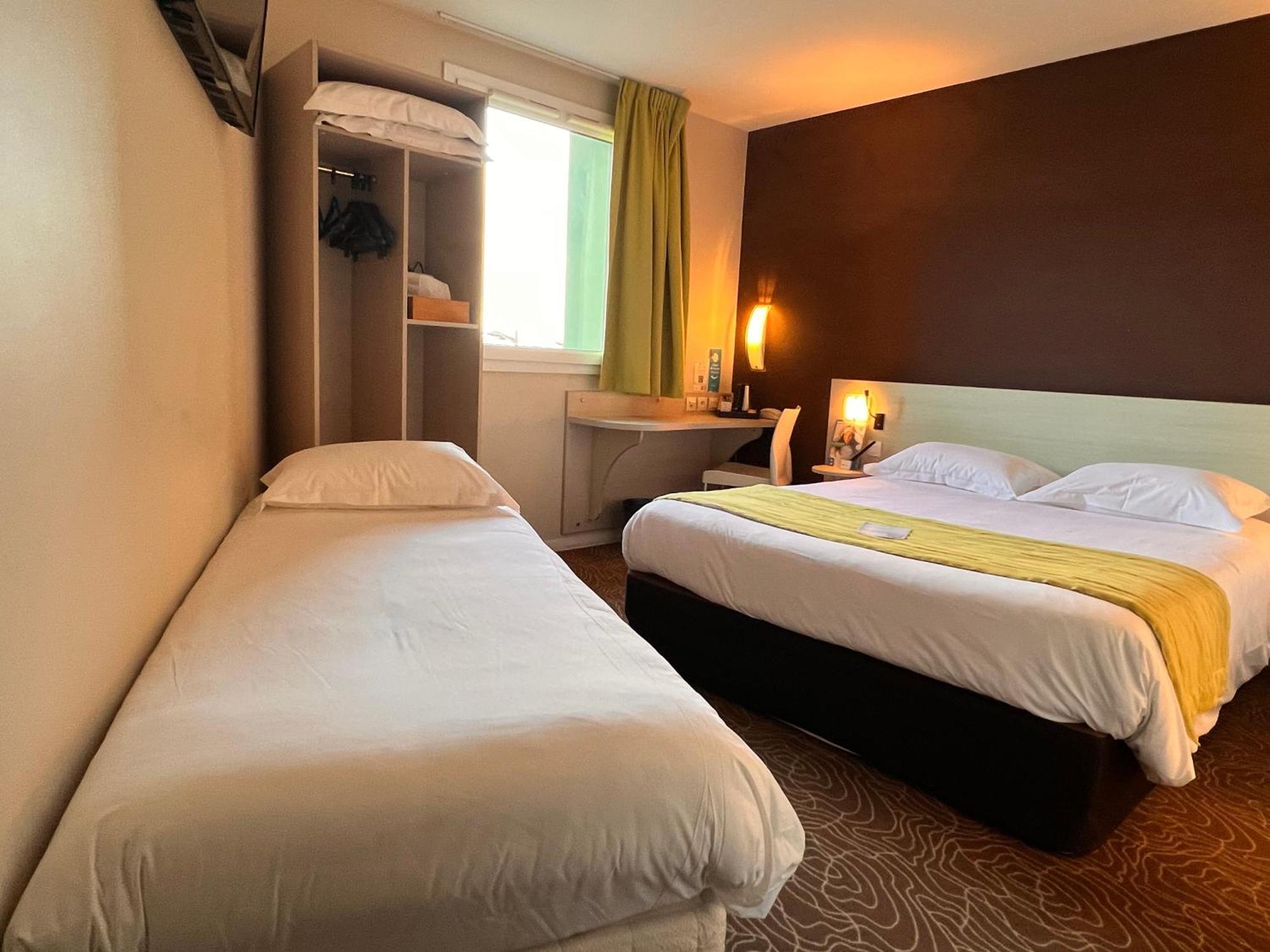 Brit Hotel Saint-Meen-Le-Grand En Broceliande Esterno foto
