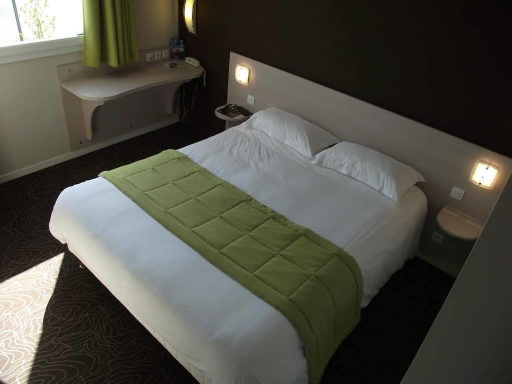 Brit Hotel Saint-Meen-Le-Grand En Broceliande Esterno foto